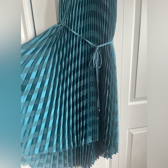 Pleated Midi Dress - Picture 5 of 5